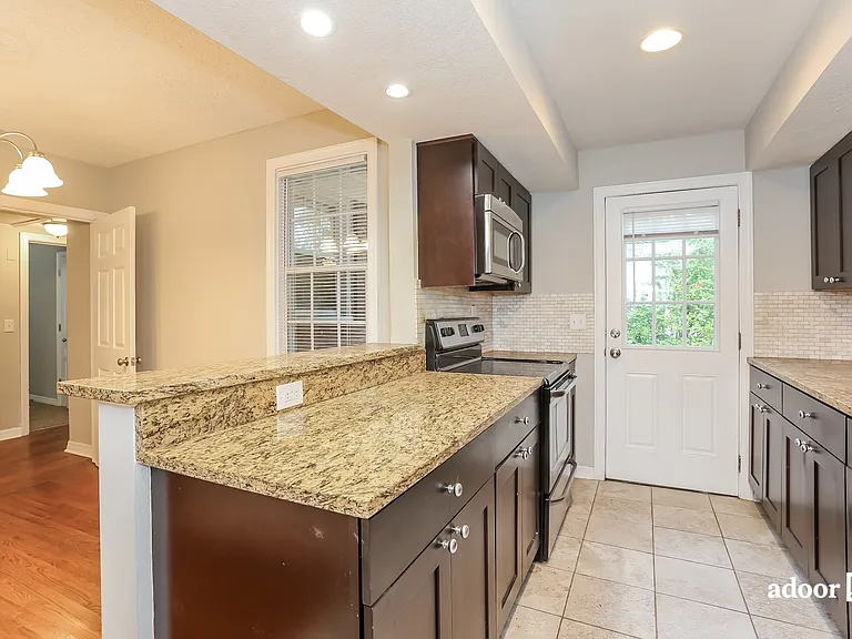1204 Glen Laura Rd — Photo 3