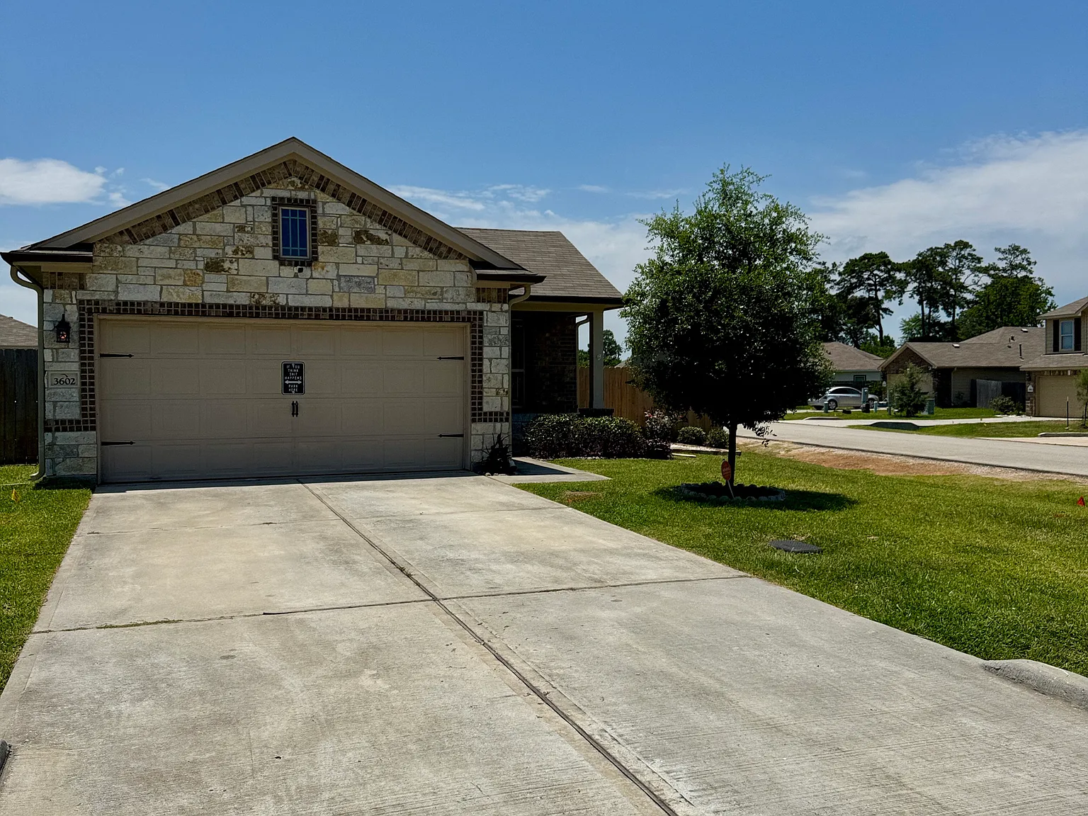 3 bed, 1410 sqft, $1,750 — Photo 2