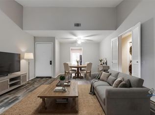 9707 Richmond Ave APT 34, Houston, TX 77042