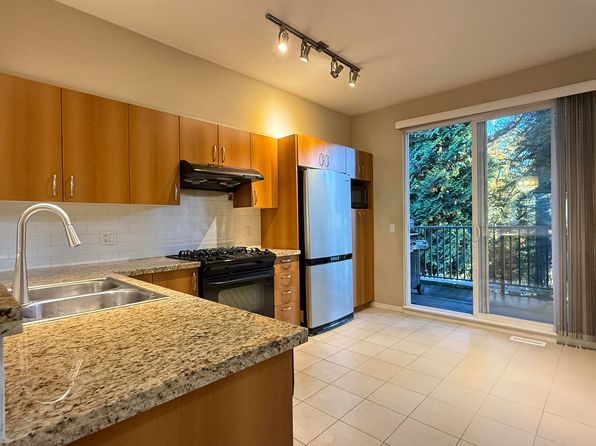 3 bedroom rental in Burnaby — photo 5