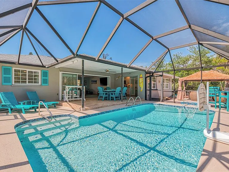 307 Avenida De Paradisio — Photo 49