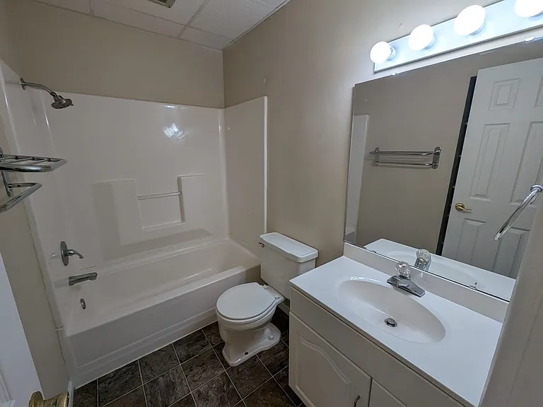 2811 Pembroke Ln #A10 — Photo 14