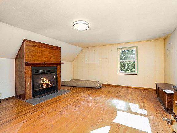 3rd image of 8101 N Laporte Blvd