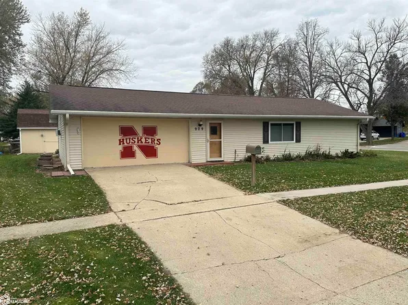 909 Weare St, Woodbine, IA 51579