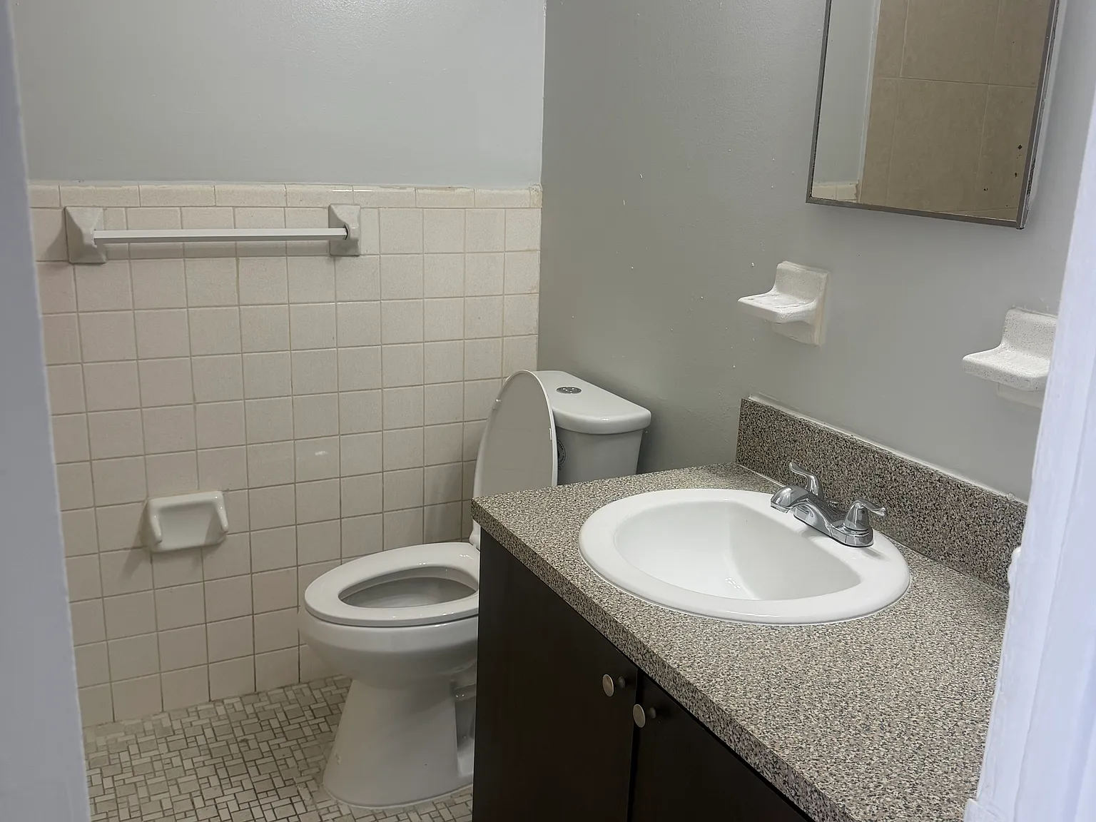 2 bed, 850 sqft, $1,800 — Photo 3