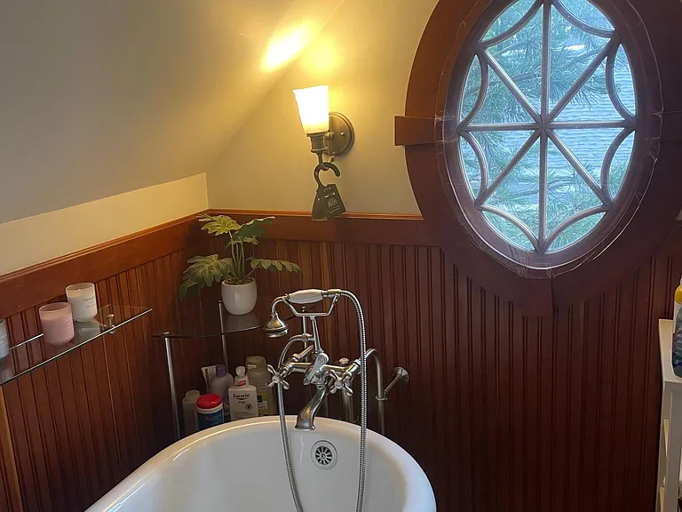 1013 Walnut St — Photo 11