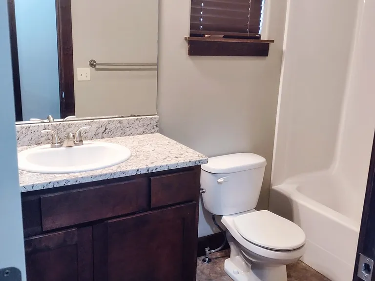 1260 Manzanita Dr — Photo 15