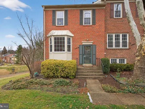 4830 Treasure Ct, Fairfax, VA 22032