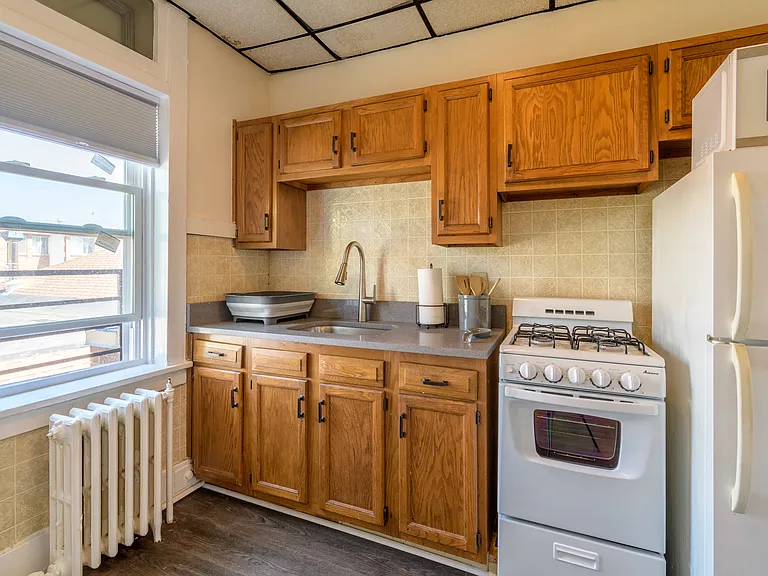 2 Irvington Rd #8 — Photo 10