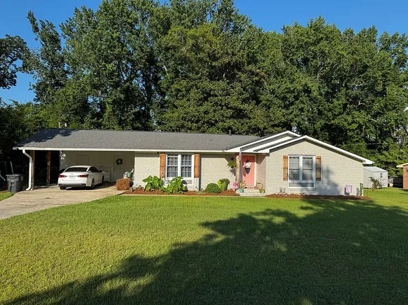 100 Greenbriar Ln, Waynesboro, GA 30830