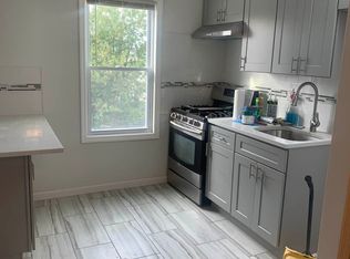 32-26 47th St #3, Astoria, NY 11103