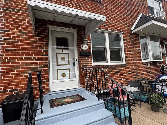 4th image of 8121 Terry St