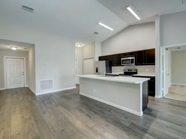 5286 NW Conley Drive, Port St Lucie, FL 34986