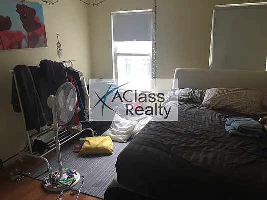 Rented by A Class Realty Long Island City LLC | media 8