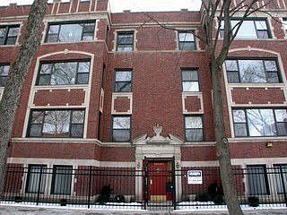1st image of 6831 N Greenview Ave APT 1