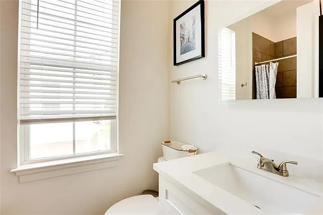 2107 Erato St — Photo 15