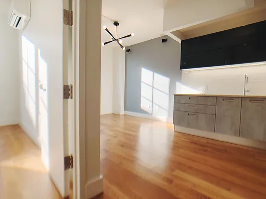 Rented by Manhattan Management LLC | media 7