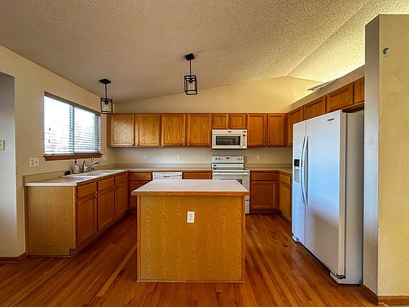 4th image of 10880 Acadia Pl