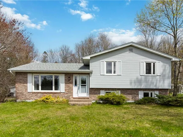 35 Weisner Rd, Moncton, NB E1H 1K9