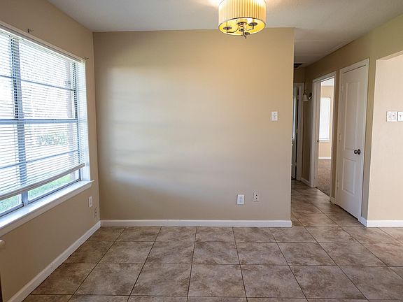 4th image of 2304 Cedar Bayou Rd