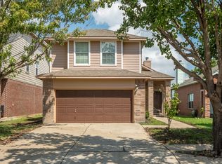 8912 Sunny Hollow Dr, Fort Worth, TX 76179