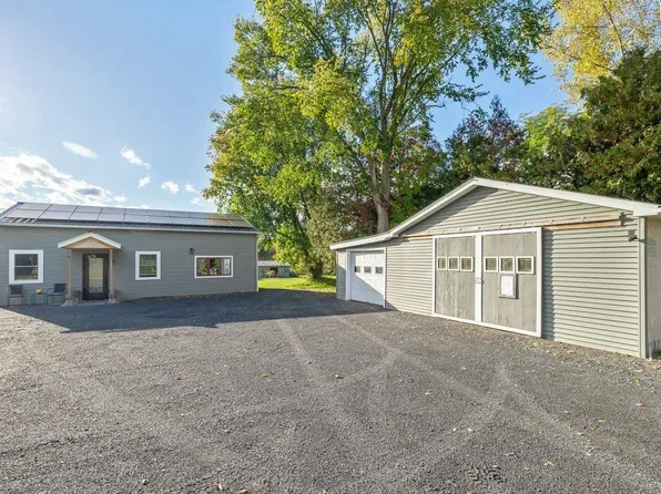 1531 Border Road, Alburgh, VT 05440