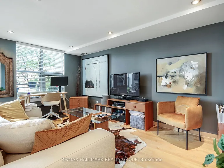 29 Main St #203 — Photo 5