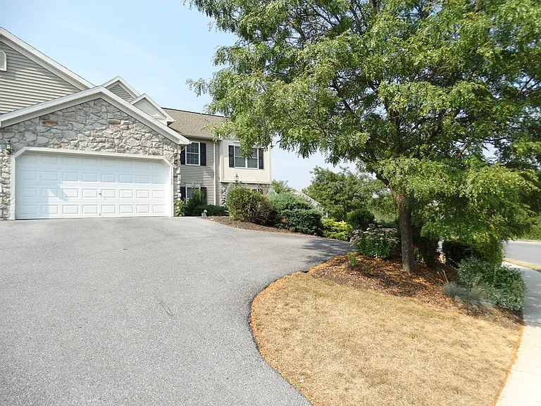 1169 Hammon Ave — Photo 3
