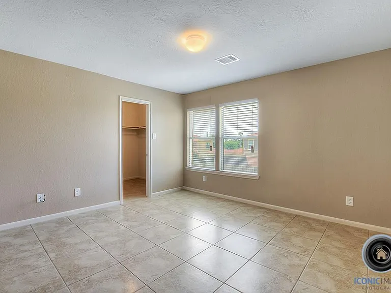 29434 Legends Bluff Dr — Photo 26