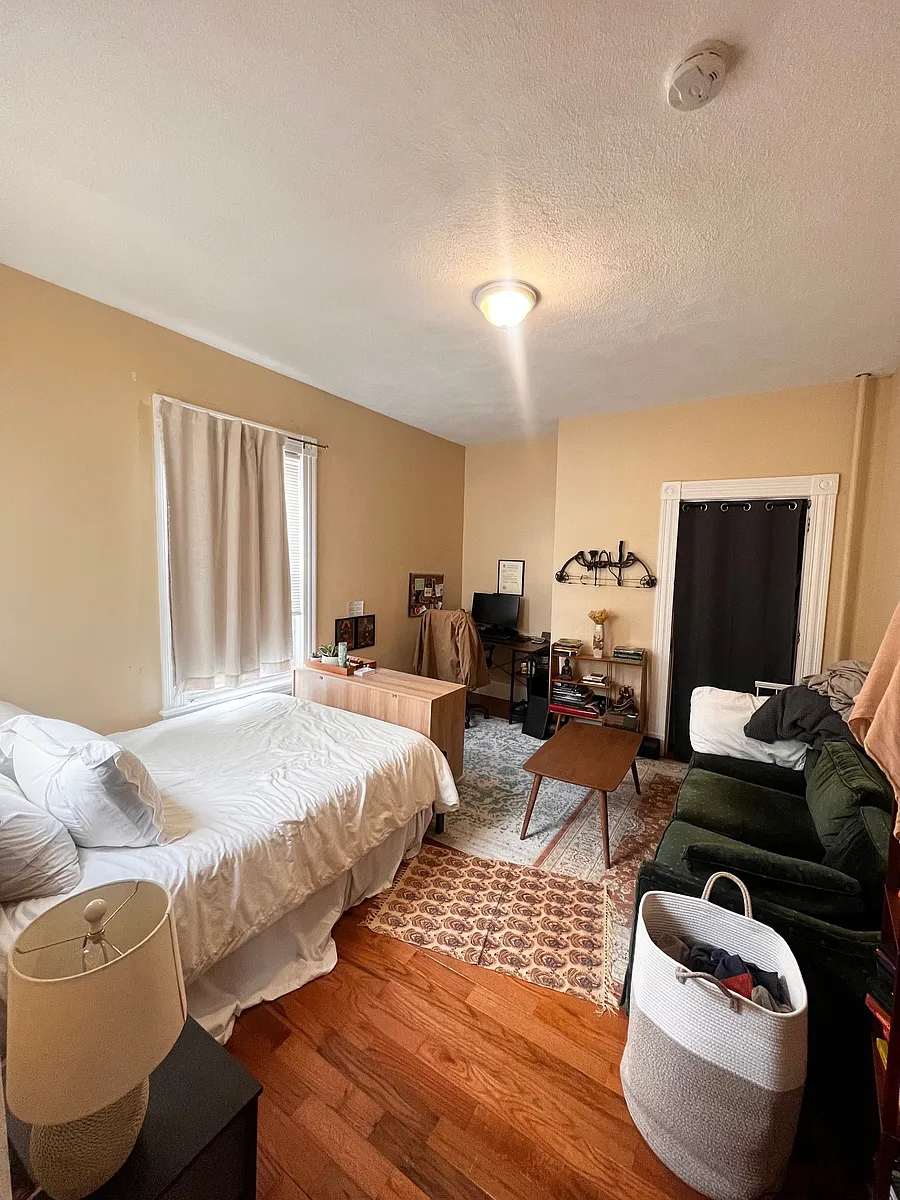 Building Photo - 9 Beacon St #2