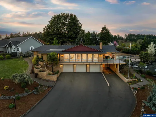1760 SW Woodridge Ct, Dallas, OR 97338