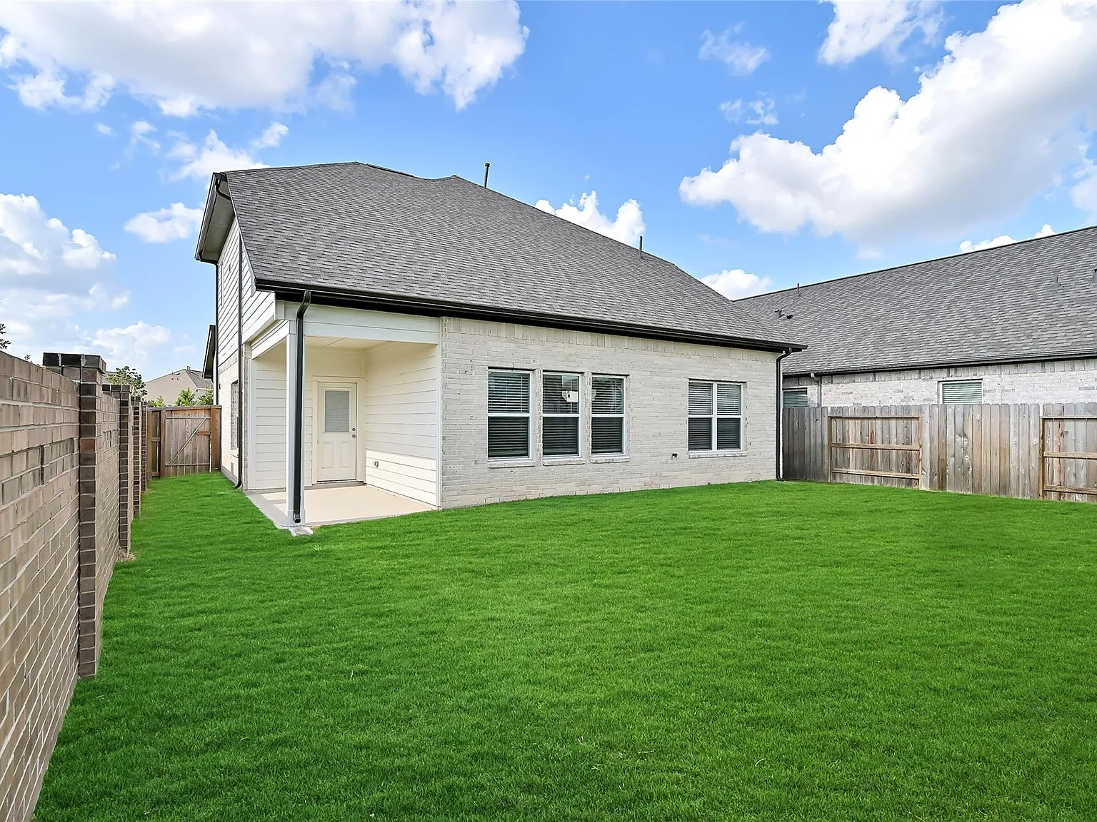 4 bed, 2.5 bath, 1804 sqft, $3,250 — Photo 3