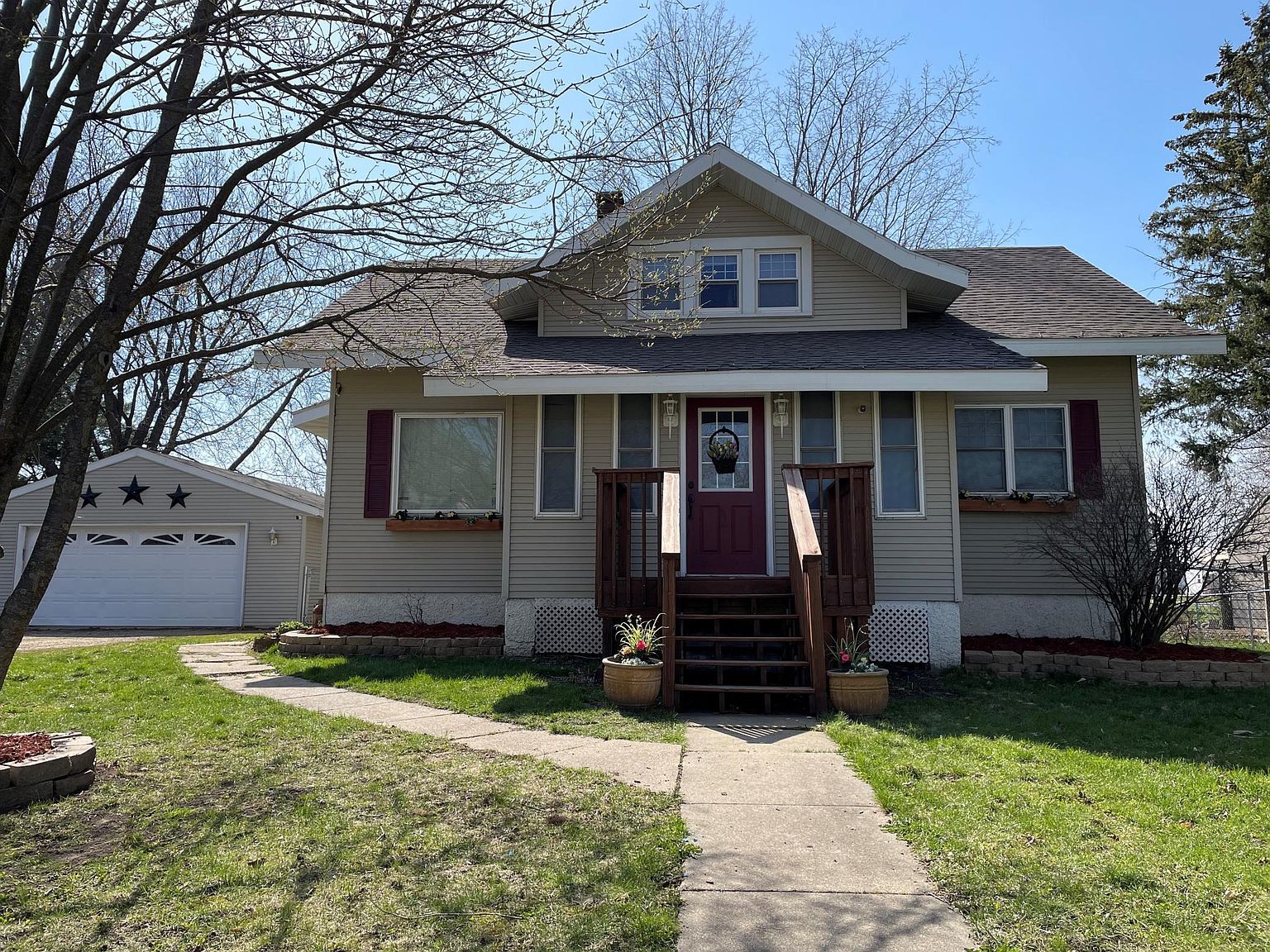 309 1st St SW, Grand Meadow, MN 55936 Zillow