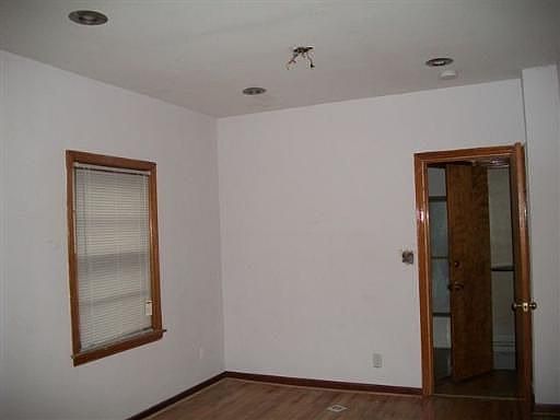 4th image of 2115 N 73rd Ave