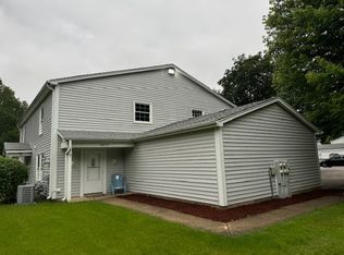 1401 N Glen Cir APT B, Aurora, IL 60506