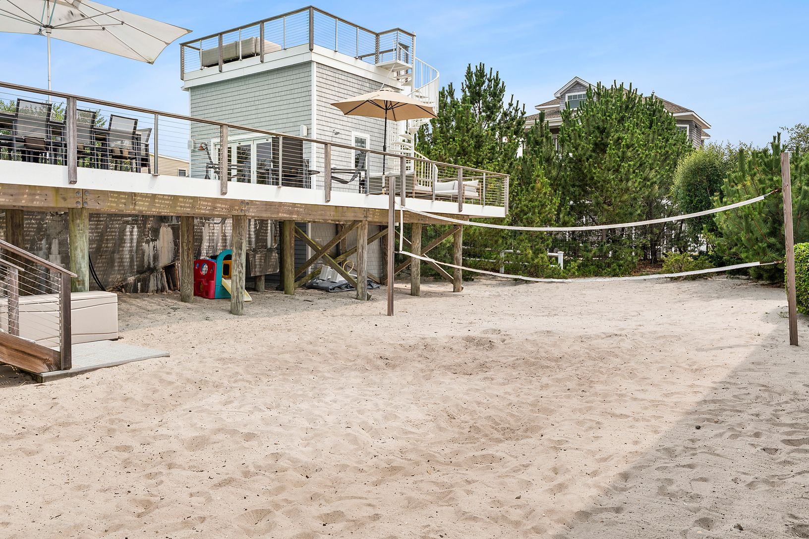 Volleyball court / sandy play area.