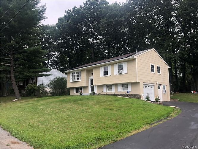 1st image of 33 Park Circle Dr