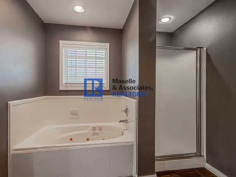 624 Post Oak Pl — Photo 21