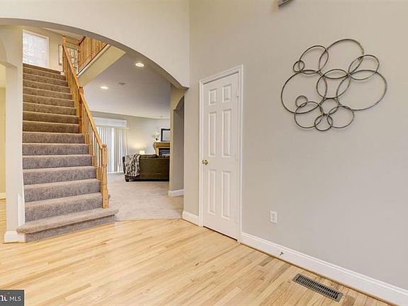 3rd image of 8720 Badger Dr