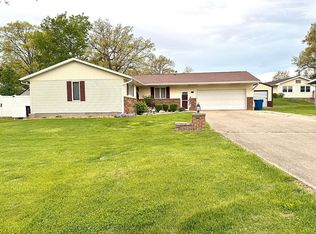 1101 N Jackson St, Robinson, IL 62454