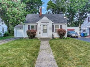 227 Oakwood Rd, Rochester, NY 14616