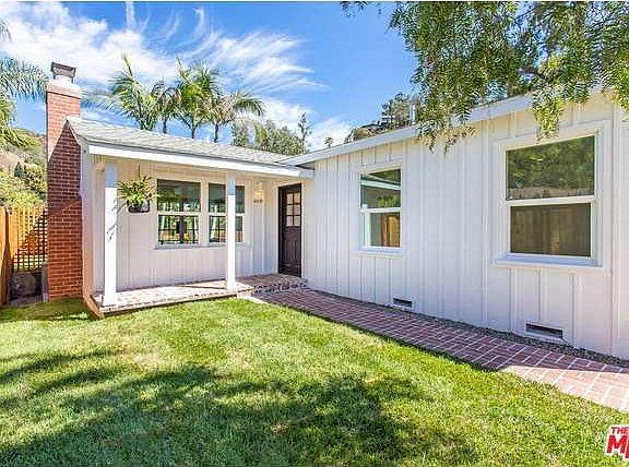 3rd image of 6439 Ivarene Ave