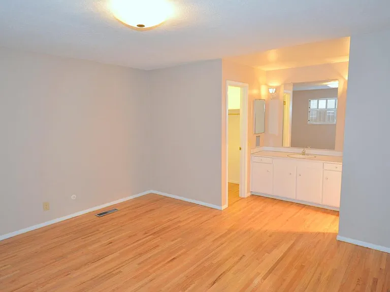 3004 Utah St NE — Photo 11