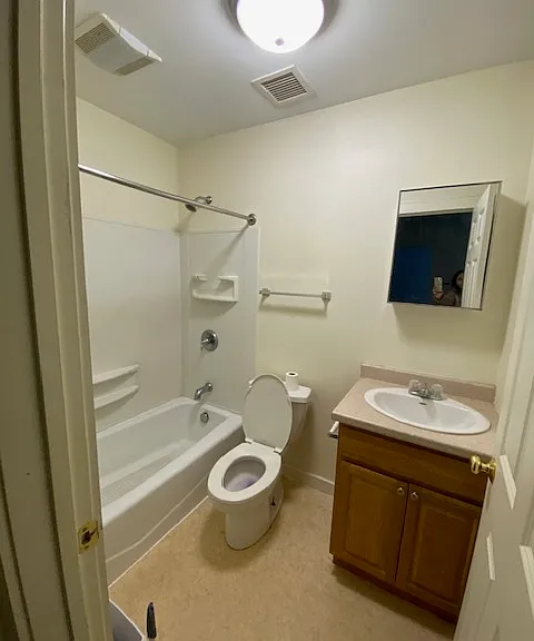 118 Main St #204 — Photo 3