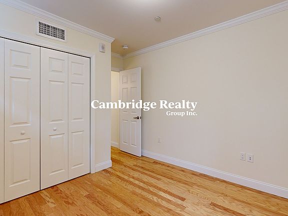 4th image of 18 Chauncy St #3T