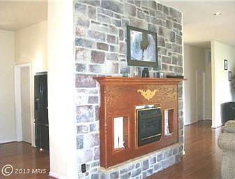 4th image of 420 Lake Dr