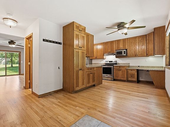 3rd image of 170 E Hadley Rd APT 96