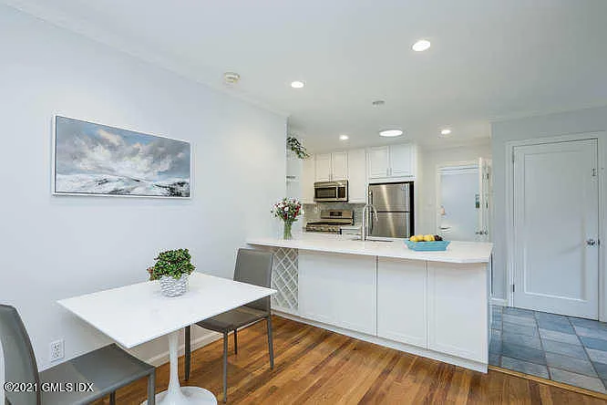 25 Arnold St — Photo 7