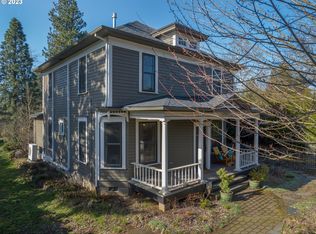1325 Nix Dr, Hood River, OR 97031