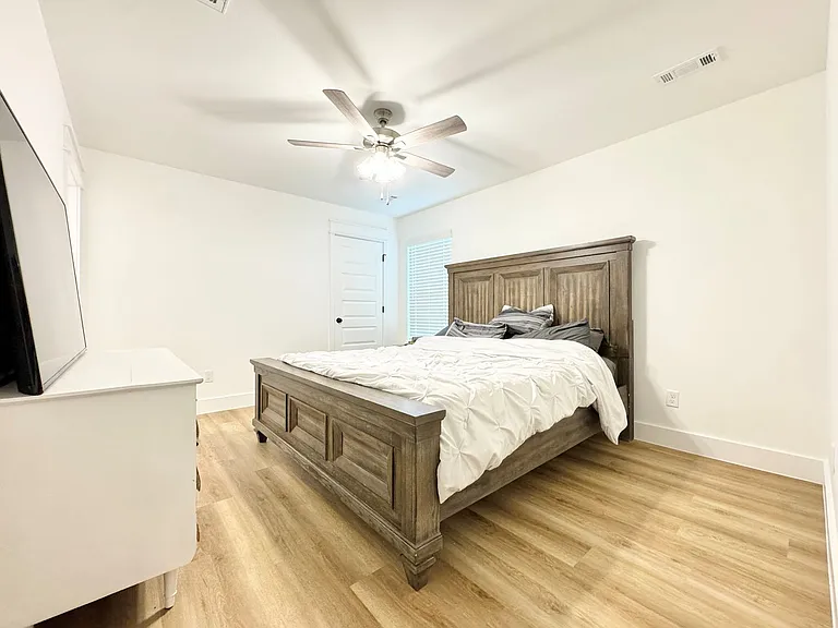 681 Kendra St — Photo 12